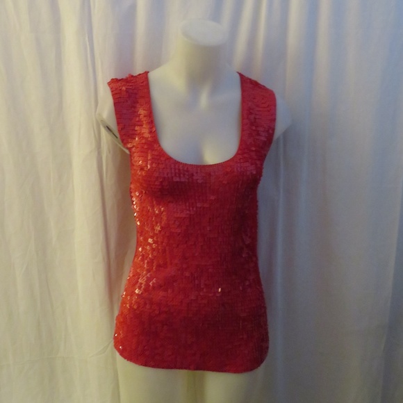 I.S.C. SPORT RED SEQUIN SLEEVELESS TOP SIZE L * - Picture 2 of 8